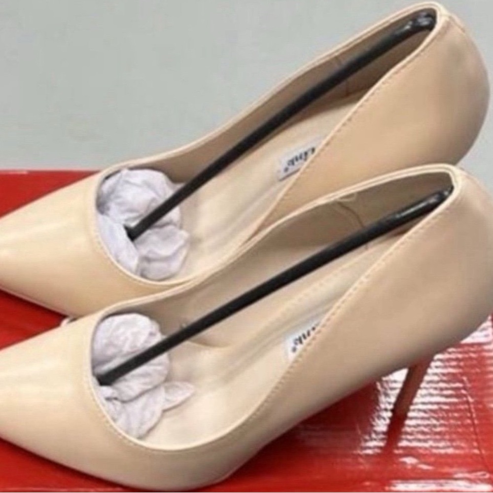 Forever Link Women's Cream Heels - Picture 2 of 7